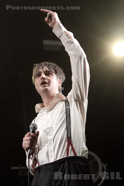 PETER DOHERTY - 2017-05-04 - PARIS - Place de la Republique - Peter Doherty